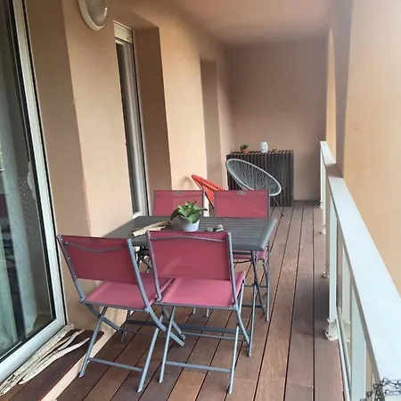 Charmant T2 Refait à Neuf Appartement